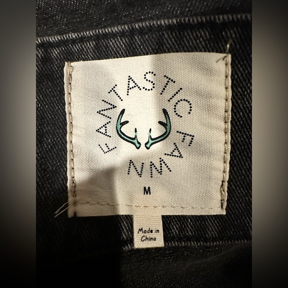 Fantastic Fawn woman’s distressed oversized denim jacket. Charcoal. Size M. - Picture 5 of 5